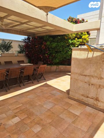 גג/ פנטהאוז, אלכסנדר סשה ארגוב 6, המשתלה, תל אביב יפו