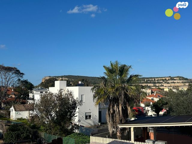 דו משפחתי, בנימינה גבעת עדה