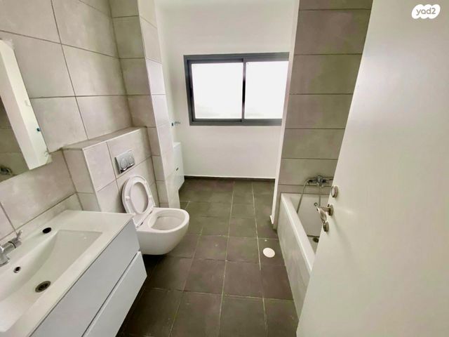 דירה, הברוש, גבעת זאב