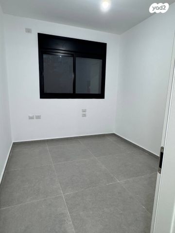 דירה, קרן קיימת לישראל, בורוכוב, גבעתיים