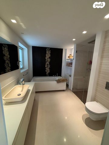 גג/ פנטהאוז, הגוש הגדול, רמת אביב החדשה, נופי ים, תל אביב יפו