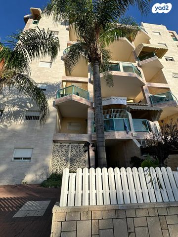 גג/ פנטהאוז, הרב חיים פינטו, גבעת הסביונים, קרית מלאכי