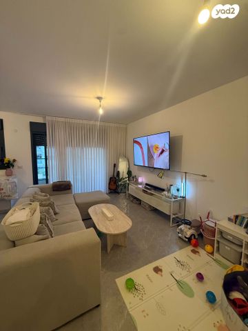 דירה, לוטם, הפרחים, חריש