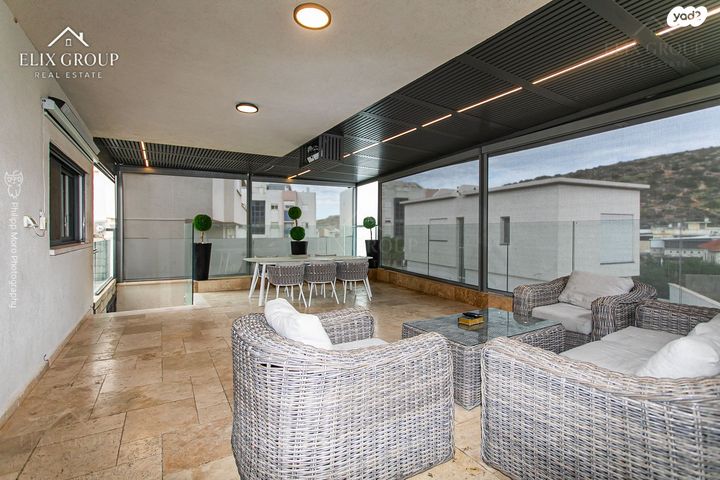 דו משפחתי, מעלה נוף, טירת כרמל