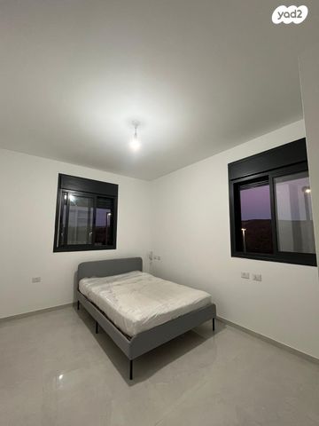 דירה, האחים, נווה שמיר רמת בית שמש ה-1, בית שמש