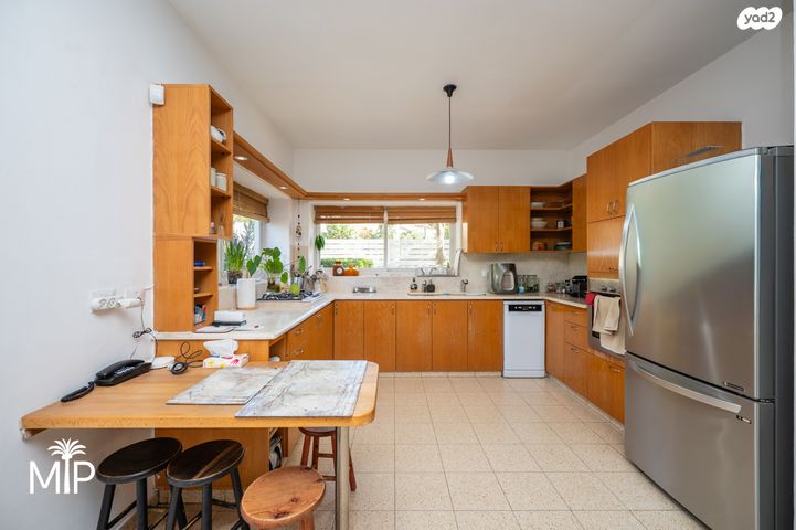 דו משפחתי, נווה רמז, זכרון יעקב