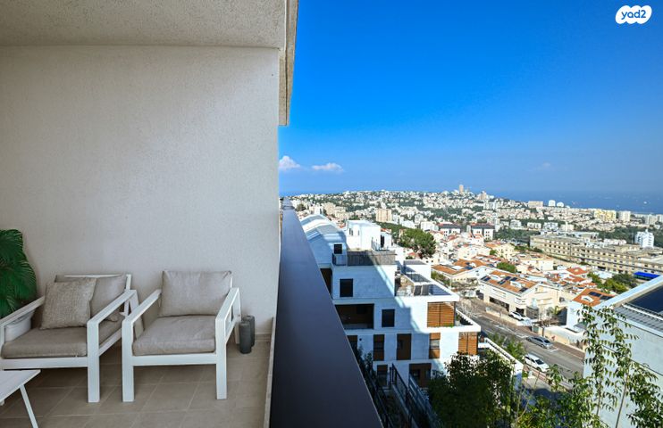 דירה, עמירם חרלף, אחוזה, חיפה