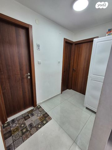 דירה, הדרור, נאות בן גוריון, יבנה