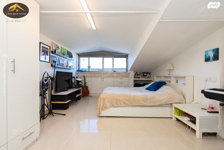 דירה, הרקפות, כרמל מערבי, חיפה