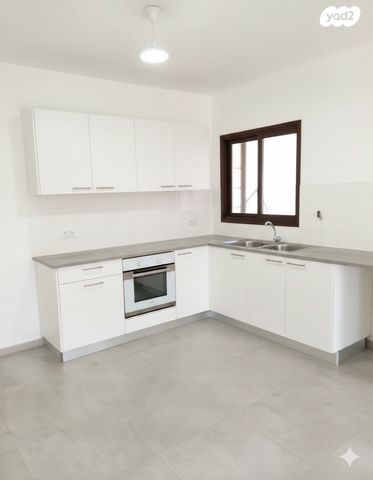 דירה, שלום עליכם, אגמים, נתניה