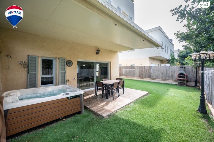 דו משפחתי, נווה פרדסים, פרדס חנה כרכור