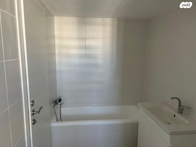 דירה, שמעון פרס, מורשת, מודיעין מכבים רעות