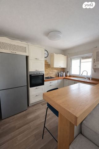 דופלקס, הברוש, אור עקיבא