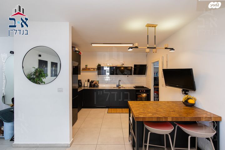 דירה, שדרות מנחם בגין, החותרים, טירת כרמל