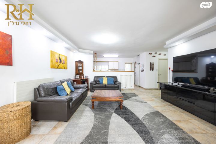 דירת גן, מצפה, קרית יערים, גבעת זאב