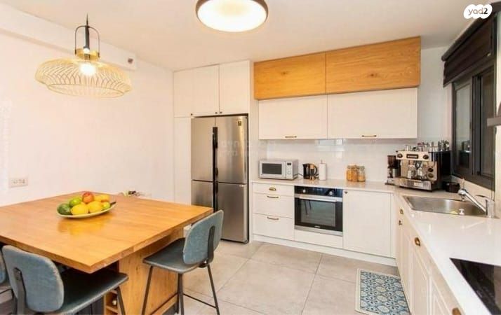 גג/ פנטהאוז, קרית ביאליק