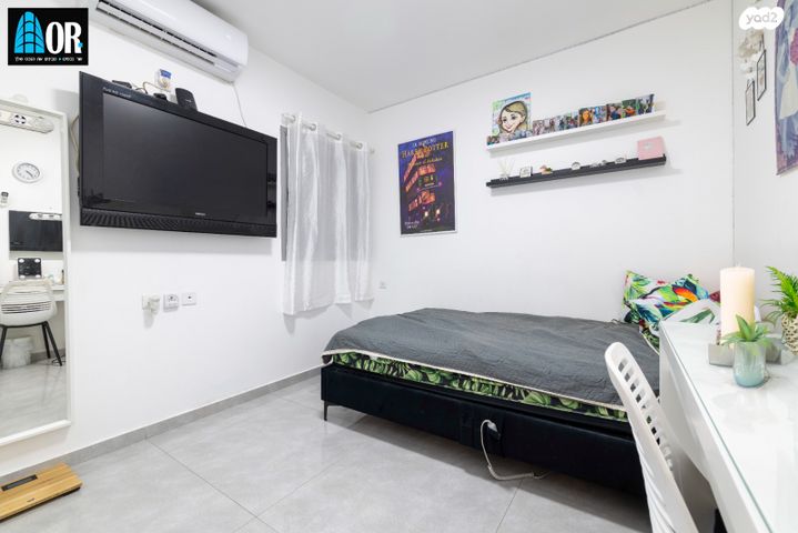 דירת גן, שדרות ז'בוטינסקי, נווה אילן - אזרחי, יבנה