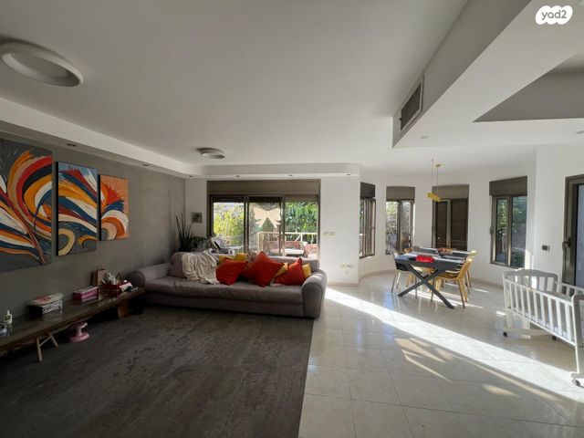 גני צהלה, רמות צהלה