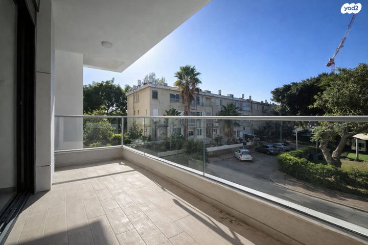 דירה, רעננה