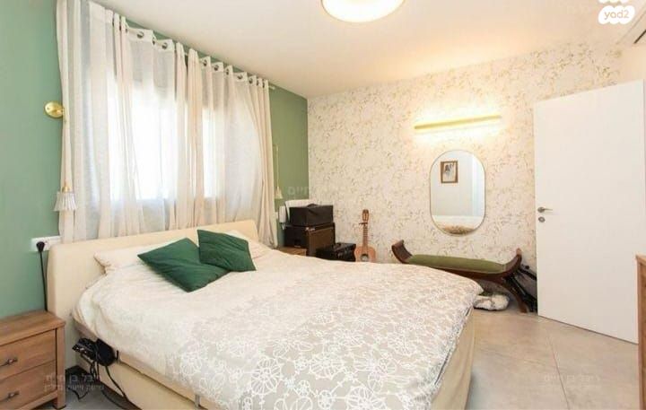 גג/ פנטהאוז, קרית ביאליק