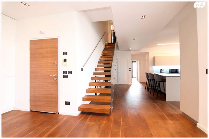 גג/ פנטהאוז, נווה זמר, רעננה