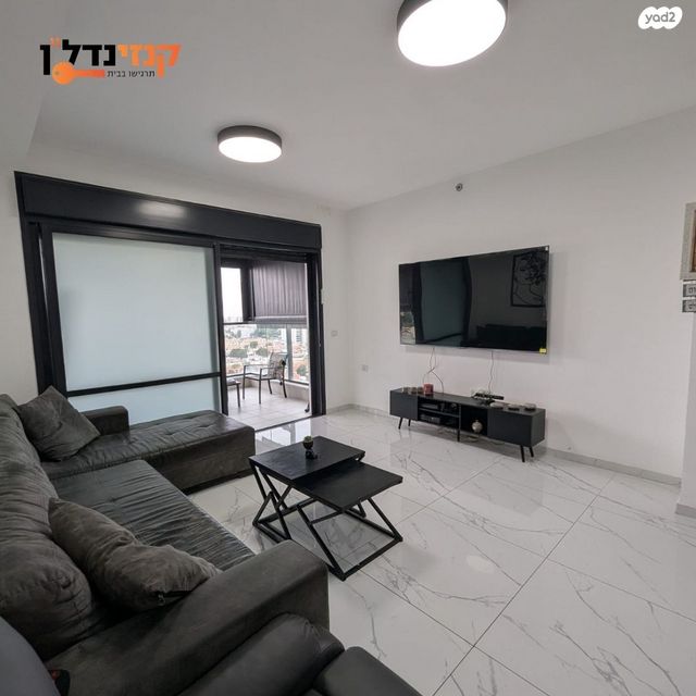 דירה, הרימון, הפרחים, קרית גת