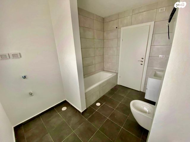 דירה, הברוש, גבעת זאב