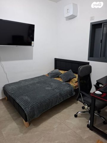 דו משפחתי, עיט 3, אופקים