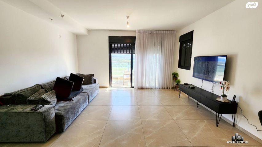 דירה, יצחק שמיר, נהריה