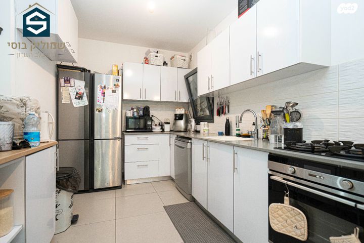 דירת גן, דרך הרעות, פרדסיה, פרדסיה