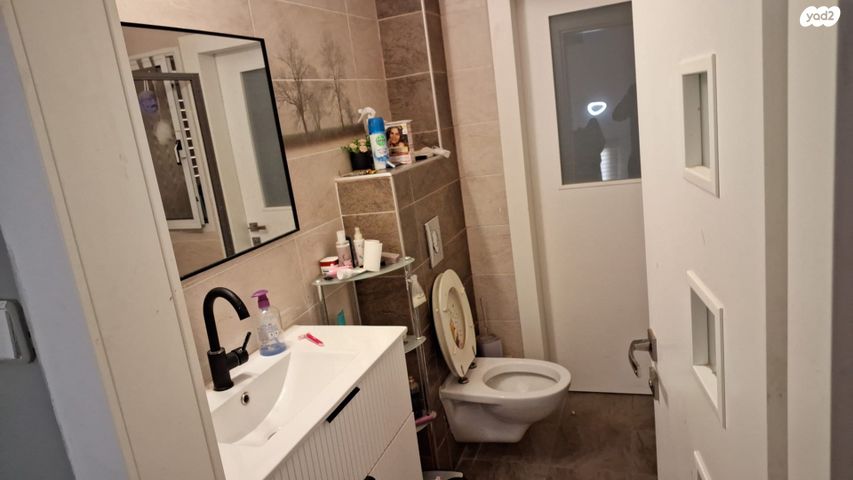 גג/ פנטהאוז, עמוס ירקוני, שכונה ו', באר שבע