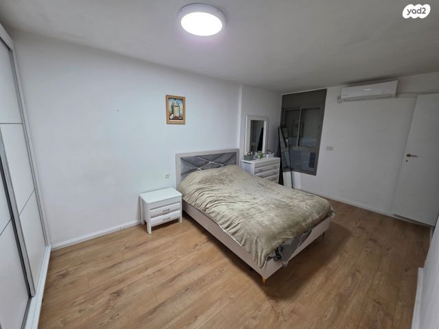 דירה, הדרור, נאות בן גוריון, יבנה