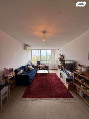 דירה, הרב עוזיאל, בבלי, תל אביב יפו