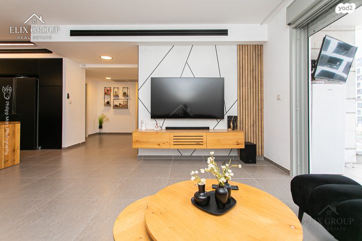 דירה, היסעור, החותרים, טירת כרמל