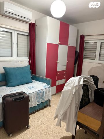 דירה, עזרא, שעריים, רחובות