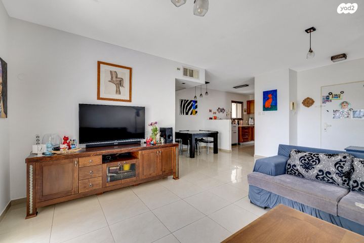 דירה, האימהות 11, סביוני נצר סירני, נס ציונה