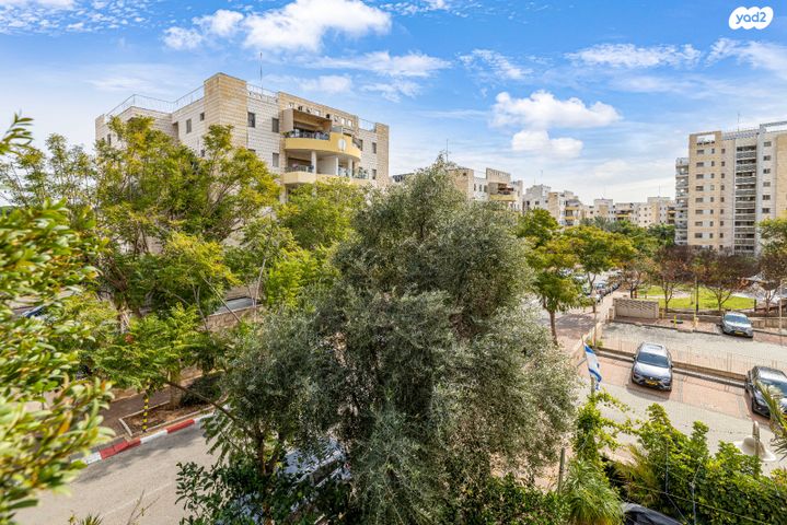 דירה, האימהות 11, סביוני נצר סירני, נס ציונה