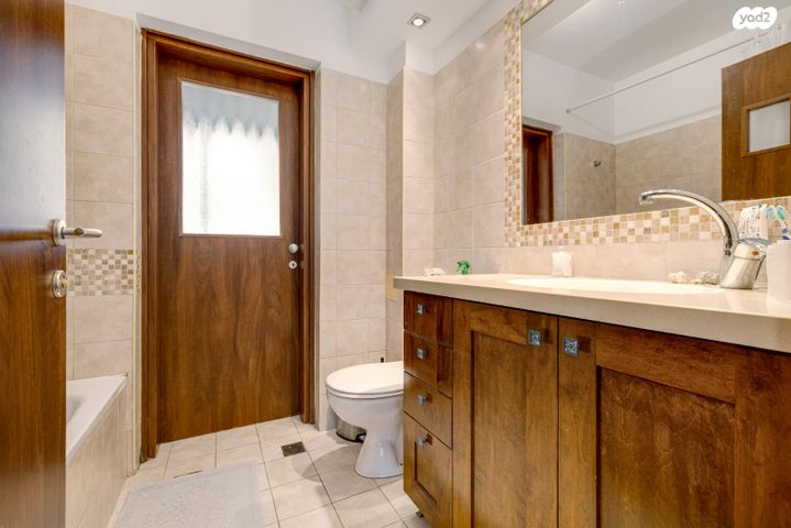 דירה, האימהות 11, סביוני נצר סירני, נס ציונה