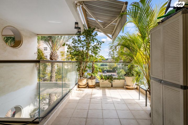 דירה, האימהות 11, סביוני נצר סירני, נס ציונה