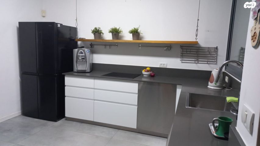 בית פרטי/ קוטג', יציאת אירופה 1, רעננה