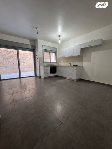 דירת גן, משה קול 17, בית הכרם, רמת בית הכרם, ירושלים