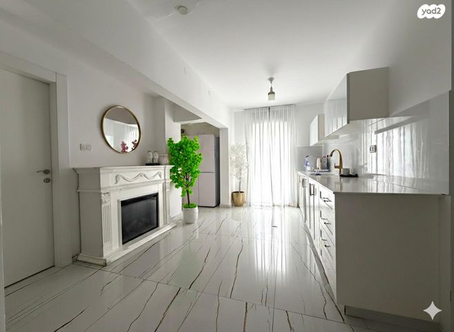 דירת גן, הסיירת הירושלמית, פסגת זאב, ירושלים