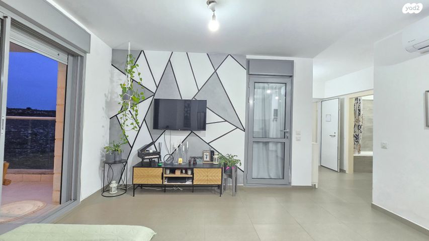 דירה, אליהו הנביא, פסגות אפק, ראש העין