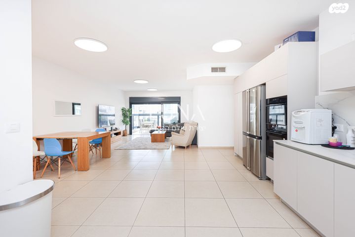 דירה, שלום עליכם, אגמים, נתניה