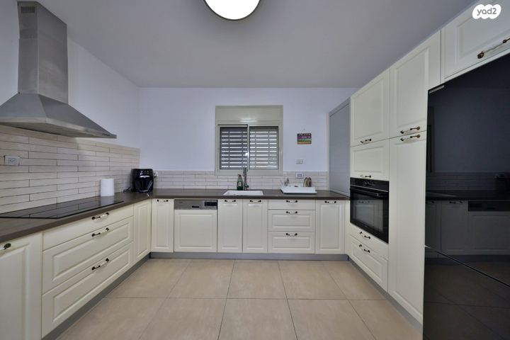 דירה, הגדוד העברי, קרית חיים מזרחית, חיפה