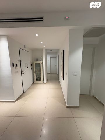 גג/ פנטהאוז, נחל ירקון 44, כרמי גת, קרית גת