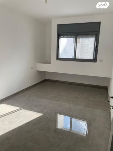 דירה, טרומפלדור, אחוזת כנרת, טבריה