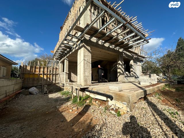 דו משפחתי, מרכז פרדס חנה, פרדס חנה כרכור