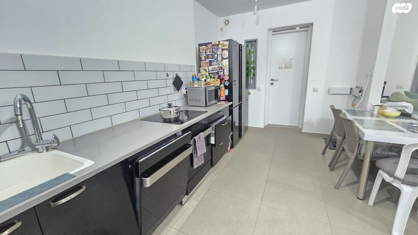 דירה, אליהו הנביא, פסגות אפק, ראש העין