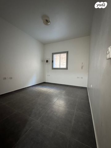 דירת גן, משה קול 17, בית הכרם, רמת בית הכרם, ירושלים